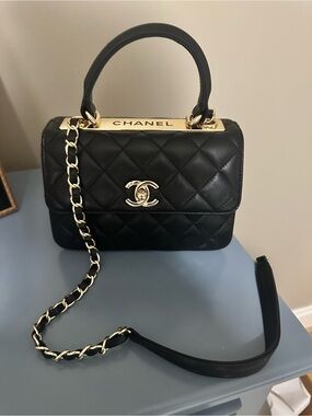 Quilted Top-Handle Black Leather Shoulder Bag no signs of wear